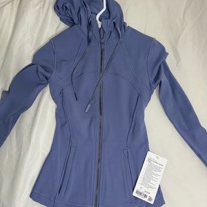 Define hooded jacket *nulu